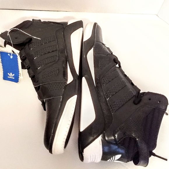 NWT Adidas "ORIGINALS " shoes Basketball athletic RETRO RARE Men 8 black white - Picture 2 of 4